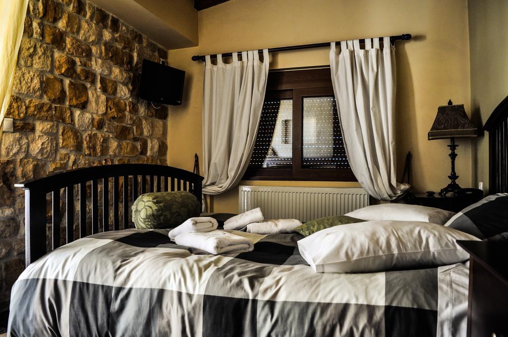 Aetoma Suites Synikia Mesi Trikalon Eksteriør bilde